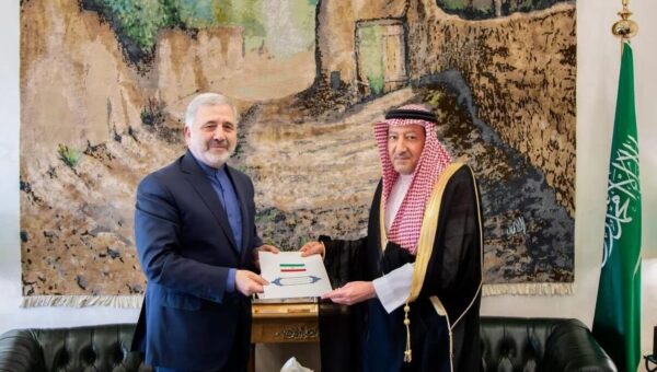 پیام عراقچی به وزیر خارجه عربستان سعودی