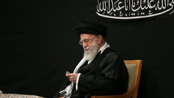 اظهارنظر رئیس جمهور در پی حضور رهبری در مراسم شب عاشورا/‌ حسینیه «ایران» تا همیشه جاودان و پابرجاست