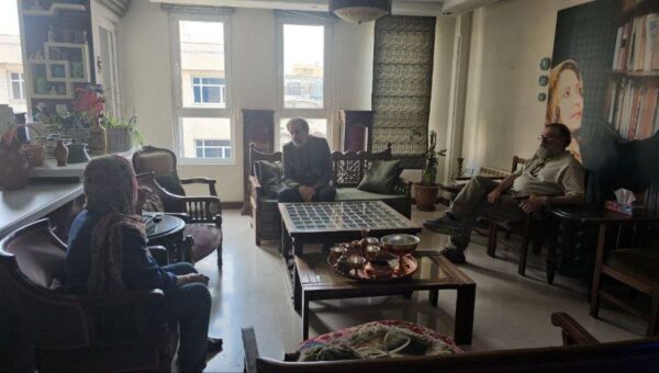 بازدید مدیران سینمایی از سینماگران آسیب‌دیده