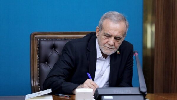 چه چیزی مخالفان  پزشکیان را عصبانی کرده است؟ / خالص سازان از پزشکیان و دولتمردانش طلبکارند!