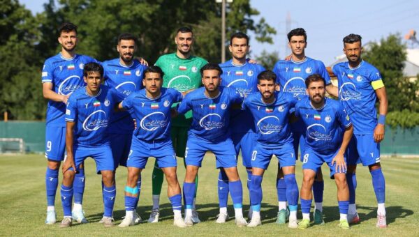عکس  بازگشت بک بازیکن به استقلال