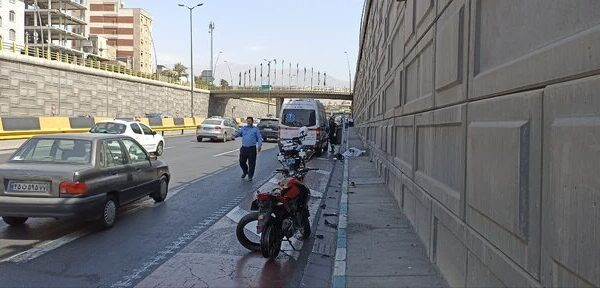 بی‌احتیاطی سواری پژو جان موتورسوار را گرفت