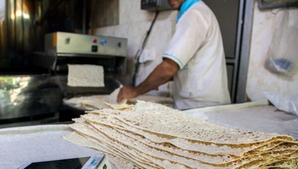 افزایش زیرزمینی قیمت نان؛ مصوبه نرسیده، گرانی رسیده!