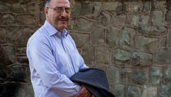 پاسخ سخنگوی دولت اصلاحات به ادعای فسادستیزی خضریان؛  یادش رفته در مقابل فساد ۳ میلیارد دلاری رفقایش سرشان مثل کبک زیر برف کرده بودند! + تصویر