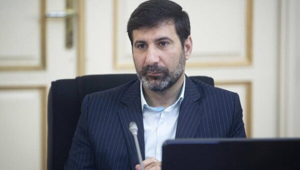 دیدار طحان نظیف با خانواده‌ شهید حسن شجاعی/ روایت سخنگوی شورای نگهبان از حمله اسرائیل به زندان اوین + تصویر