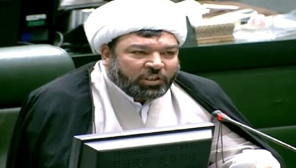 افشاگری نماینده مجلس از عدم نظارت بر سایپا؛  اسامی در لیست مدیران این شرکت است که بالاترین حقوق را دریافت می‌کنند اما …