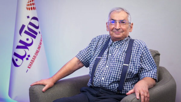 ببینید  صادق زیباکلام: سیاستها برای منافع ملی نبوده؛ موشک و پهپاد به چه درد ما میخورَد؟