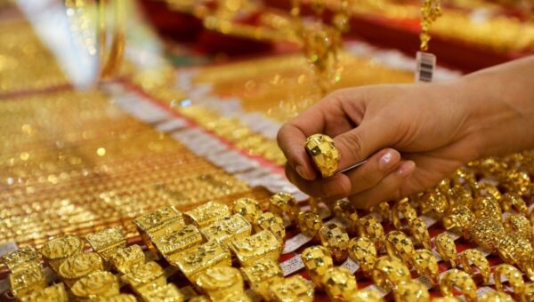 جهش انفجاری طلا ادامه پیدا کرد/ قیمت جدید طلای جهانی امروز ۲۲ مهرماه ۱۴۰۴