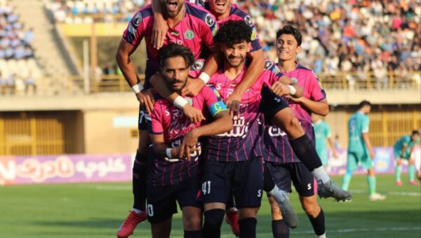 شگفتی‌سازان لیگ بیست و پنجم؛ ۴ برد پیاپی با میانگین سنی ۲۴!
