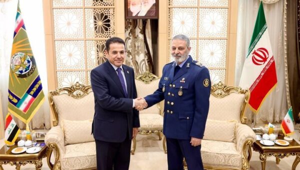 جزئیات دیدار مقام امنیتی عراق با سرلشکر موسوی/ اجرای کامل توافق امنیتی ضروری است/ هیچ کشوری اجازه استفاده از حریم عراق برای اقدام علیه ایران را ندارد