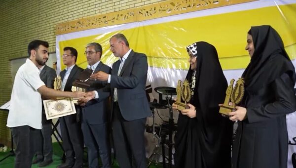 برگزاری جشن برترین‌های کنکور ۱۴۰۴ در شهر رویدر