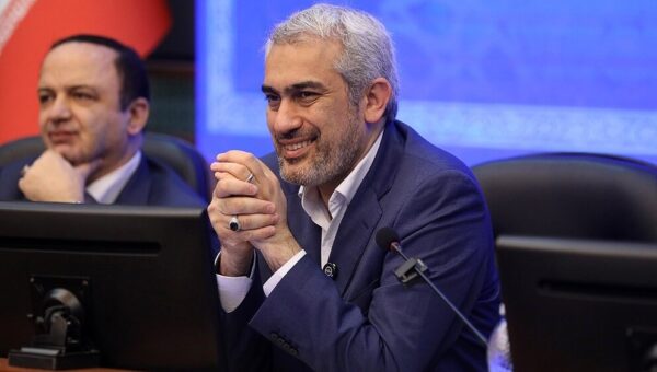 وزیر اقتصاد : مناطق آزاد باید نقطه آغاز اصلاحات اقتصادی در ایران باشند