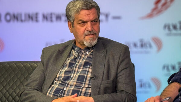 ببینید  مصطفی کواکبیان: یک عده شرق‌گرا یا روسوفیل در سیاست داریم!