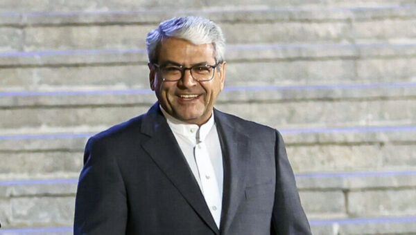 دولت چهاردهم به دنبال پیوند دانشگاه و حکمرانی / دبیر هیات دولت: از ظرفیت علمی دانشگاه آزاد در تصمیم‌سازی‌ها استفاده می‌کنیم