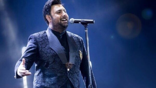 ببینید  لحظاتی از اجرای متفاوت محمد علیزاده در اختتامیه جشنواره همام برای جانبازان و معلولان