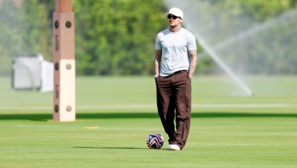 عکس  خاطره‌بازی جذاب آدیداس با دیوید بکام