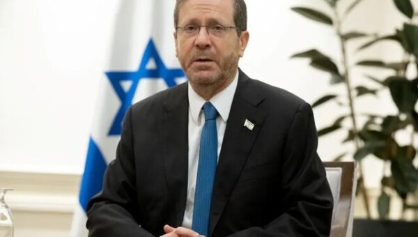 هرتزوگ: اسرائیل بر لبه پرتگاه است