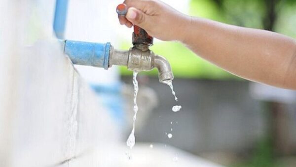 توضیح وزیر نیرو درباره قطعی شبانه آب/ شاید مجبور شویم بعضی شبها فشار آب را صفر کنیم