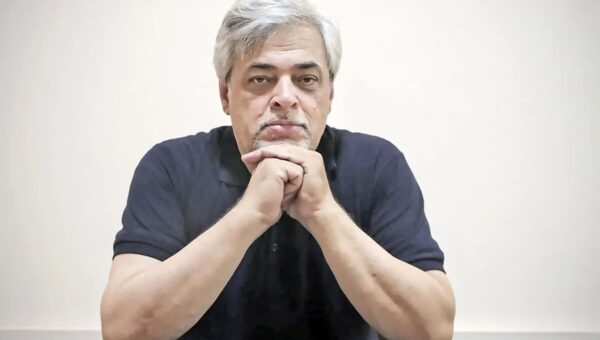 محمد مهاجری: پایداریچی یعنی وقتی همه کوکا می‌خورند آنها کانادا می‌خورند/ صفت پایداریچی در اصلاح‌طلب‌ها هم داریم!