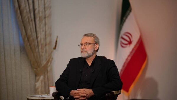 ببینید  دیدار علی لاریجانی با خانواده شهید والامقام سرلشگر سعید ایزدی