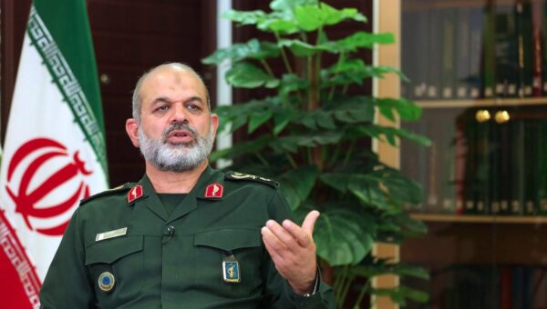 ببینید   بازدید جانشین ستاد کل نیروهای مسلح از پایگاه هوایی شهید یاسینی بوشهر