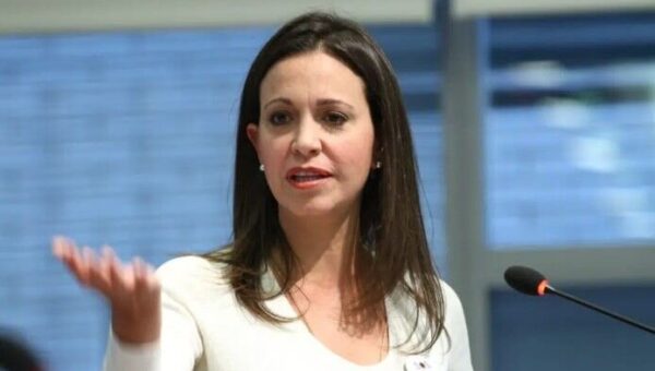 گنده‌گویی ماچادو علیه ایران