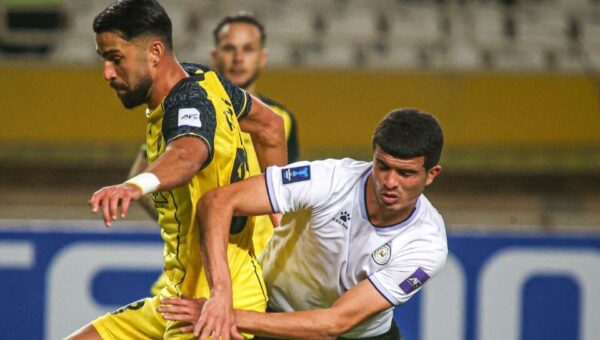 اعلام ترکیب سپاهان مقابل آخال