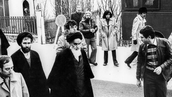 راپورت ساواک از یک تماس تلفنی محرمانه با یزد، آبان ۵۷