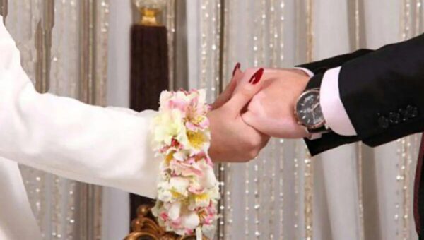 عقد آریایی یک رسم من درآوردی است و هیچ ربطی به آیین زرتشت ندارد/ ترکیب عقد با هالووین؟!