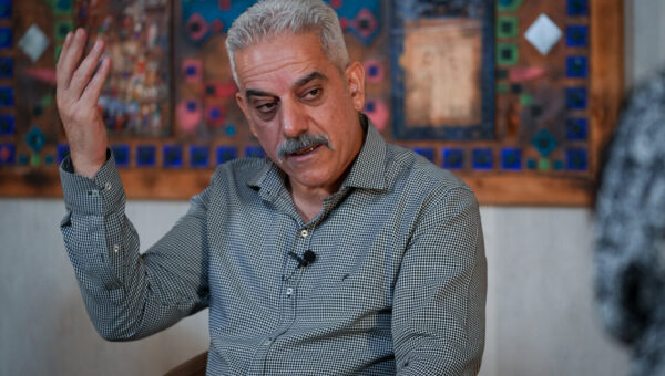 ببینید داریوش رحمانیان: اگر «ترکمانچای» امضا نمی‌شد، لشکر روسیه مثل آب خوردن به قزوین و حتی تهران می‌آمد