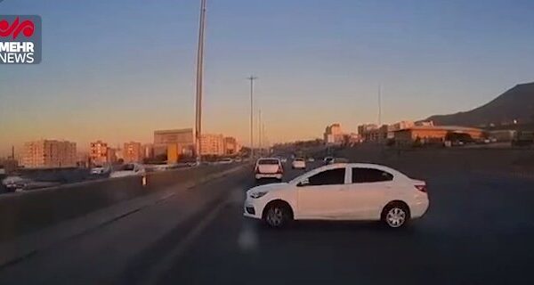 ببینید  تصادف سنگین و خطرناک در اتوبان کرج