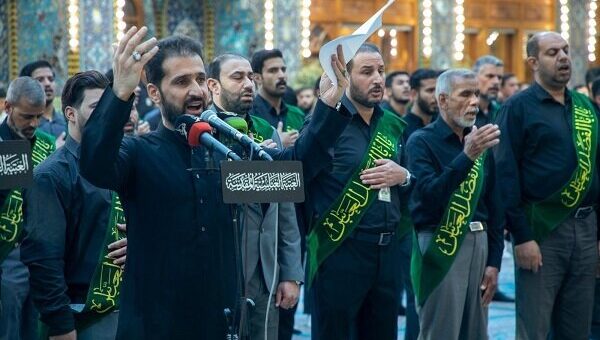 برگزاری مراسم عبادی خادمان آستان عباسی به مناسبت شهادت حضرت زهرا (س) + تصاویر