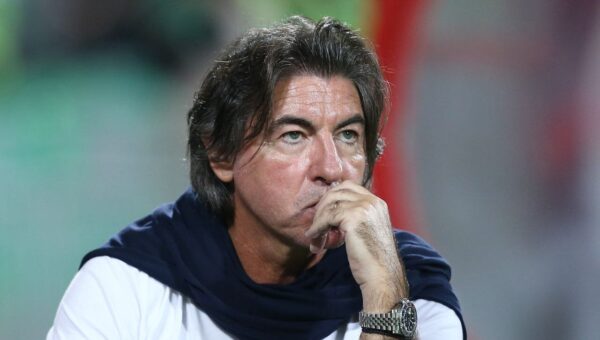 ضربالاجل ساپینتو به خارجیهای بیاثر استقلال