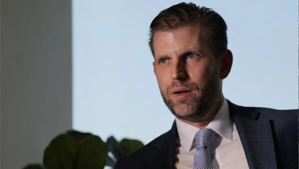 ببینید  لحظات سخت و کلافگی پسر ترامپ در مواجهه با سوالات ساده یک شهروند آمریکایی: ایران خطر نیست!