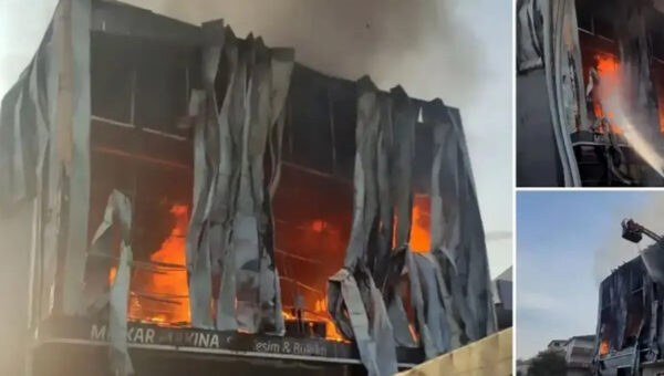 ببینید  آتش‌سوزی انبار لوازم آرایشی در ترکیه با ۵ کشته