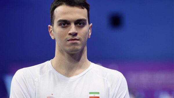 ببینید  صحبت های سامیار عبدلی طلا پدیده شنای ایران