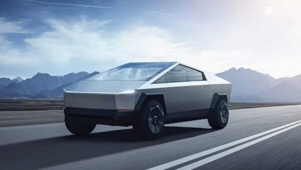 ببینید  جولان خودرو تسلا در خیابان‌های چالوس