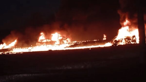 ببینید  ۸ کشته در پی تصادف وانت سوخت‌بر حامل بنزین قاچاق