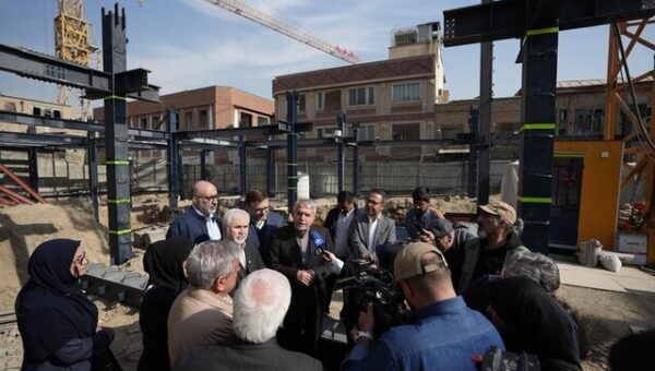 با دستور وزیر ساخت و ساز اطراف کاخ گلستان متوقف شد