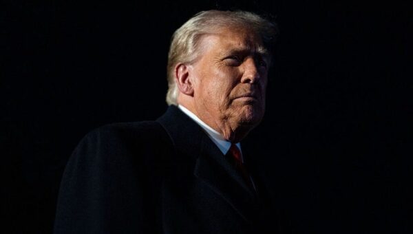 ببینید  ترامپ: توافق صلح اوکراین و روسیه نزدیک است