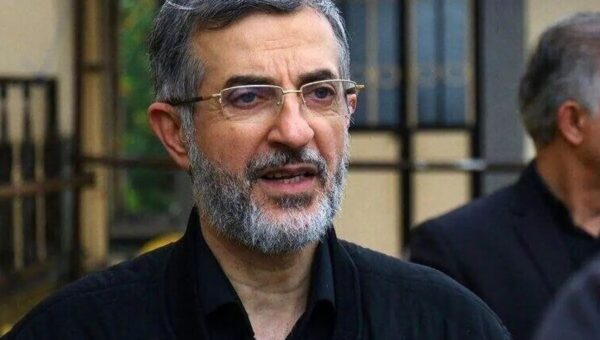 مشایی چند روز بعد از احمدی نژاد به سوگ خواهر نشست + جزئیات