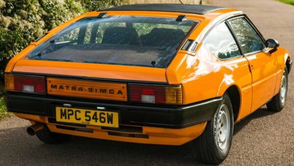 خودروی فرانسوی با چراغ‌های پیکان!