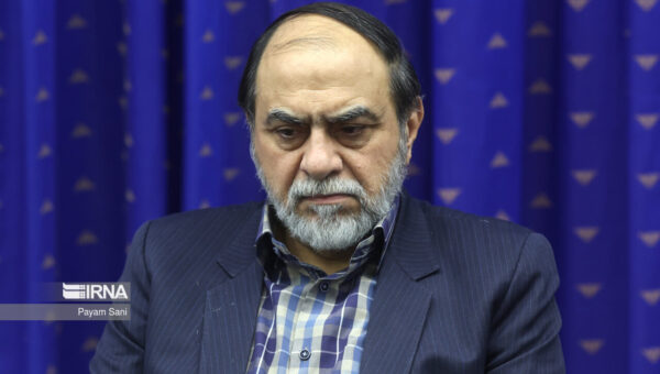 تفسیر عجیب رحیم‌پور ازغدی از ماجرای ماراتن کیش؛ زن باید جذابیت خود را مدیریت کند/ نمی شود که به اصطلاح مردان را کاری کنیم که به زنان نگاه نکنند