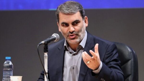 ادعاهای یک نماینده مجلس درباره تخلف در ارائه بودجه /  زنگنه: بعید نیست کلیات لایحه ۱۴۰۵ در صحن علنی با رأی منفی نمایندگان مواجه شود