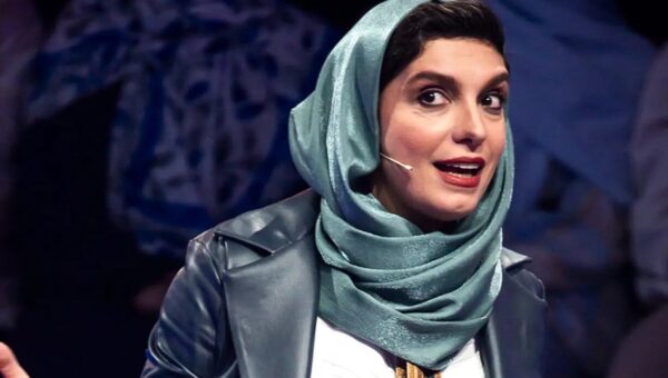 ببینید  خاطره عجیب الیکا عبدالرزاقی از زلزله رودبار و نحوه فوت پدرش!