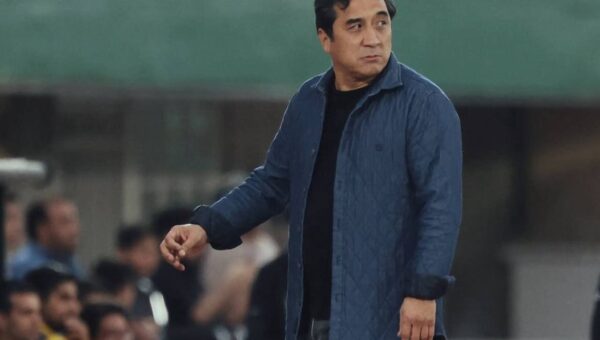 ببینید  فحاشی رکیک و جدید خداداد عزیزی مقابل دوربین‌ها!