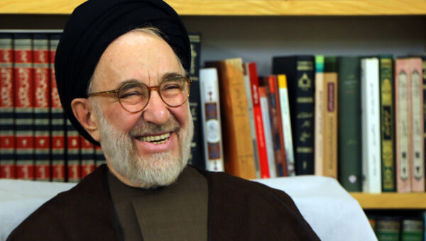 ببینید  سردار طلایی: تنها دوره رشد اقتصاد و بدون دزدی، زمان آقای خاتمی بود