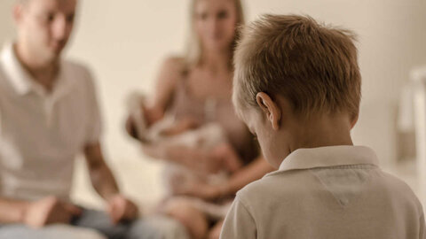 پدر و مادرهای سلطهجو و نسل آلفا؛ مرز باریک میان تربیت و نقض حقوق کودک/ چرا زمان بازتعریف مفهوم والدگری در ایران فرا رسیده است؟