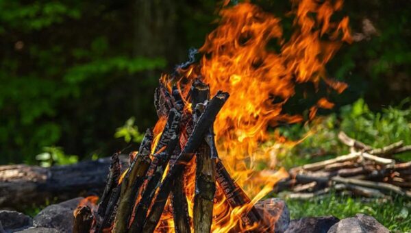 ببینید   پدیده نشت گاز در منطقه هاری پور پاکستان