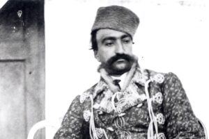 عکس  تصویری جالب از عقدنامه در دوران ناصرالدین شاه!